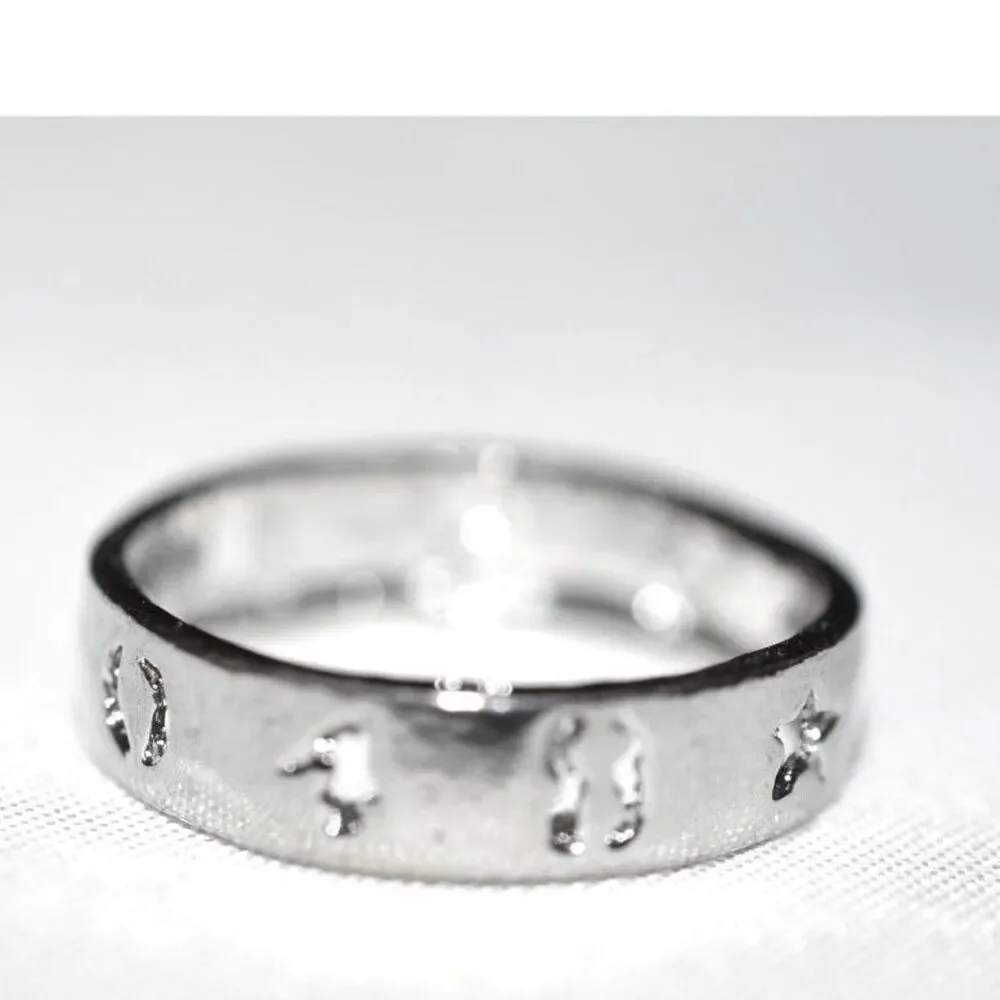 NWOT Numbers/Symbols Silver Tone Size 8 Band Unisex Trendy Ring